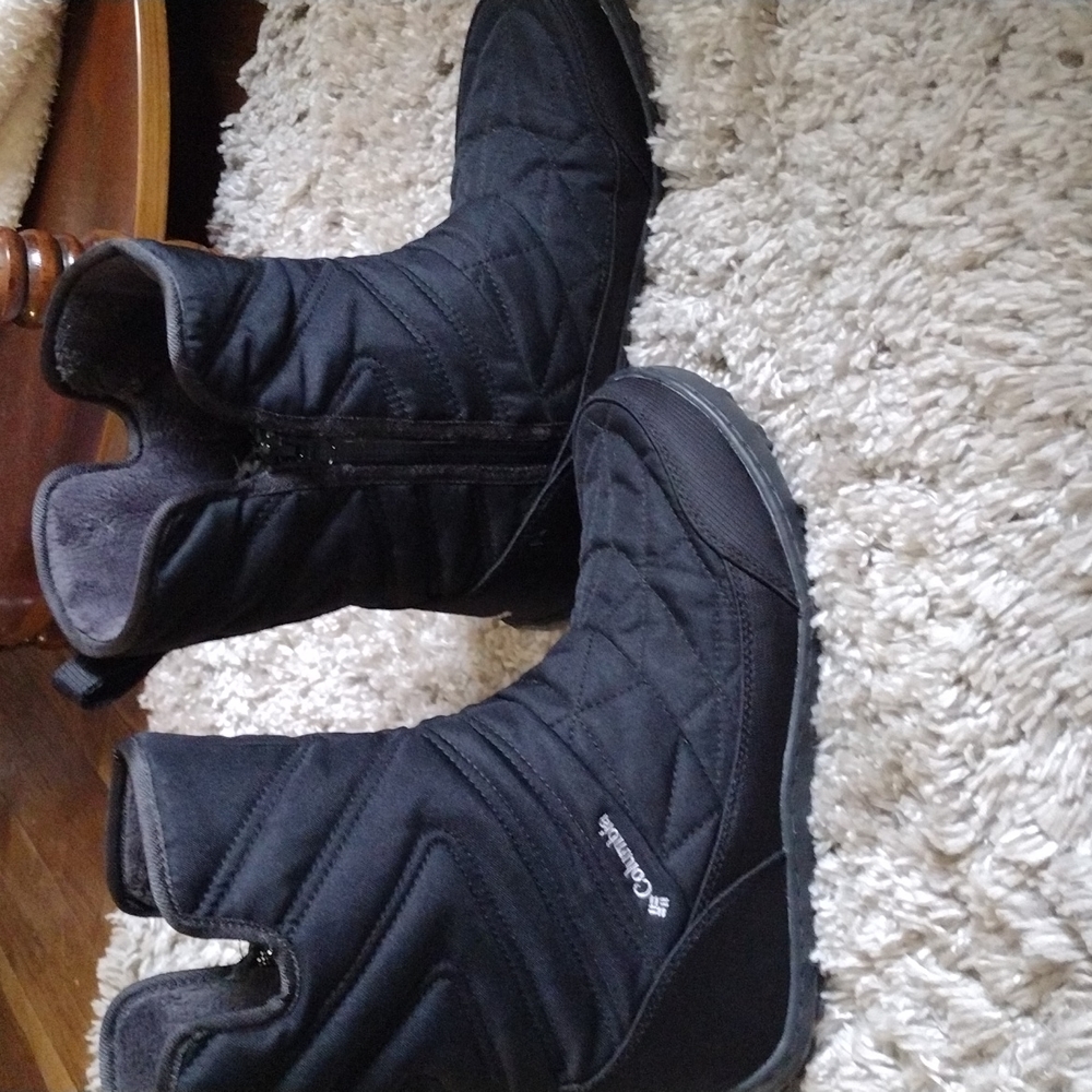 Columbia Minx Slip III Mid Calf Black Boots Size 9